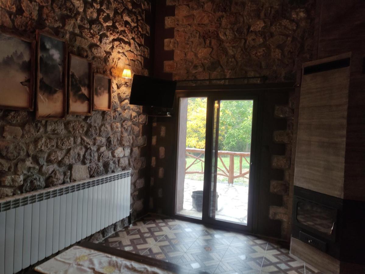 Oneiropagidasuites Kalavryta Exterior foto